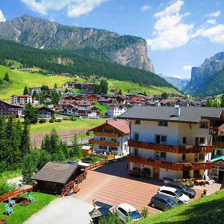 Hotel La Pineta Wolkenstein in Gröden Exterior foto