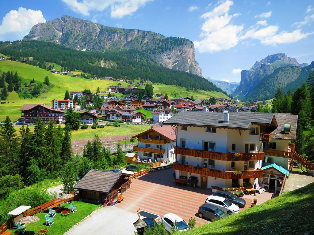 Hotel La Pineta Wolkenstein in Gröden Exterior foto